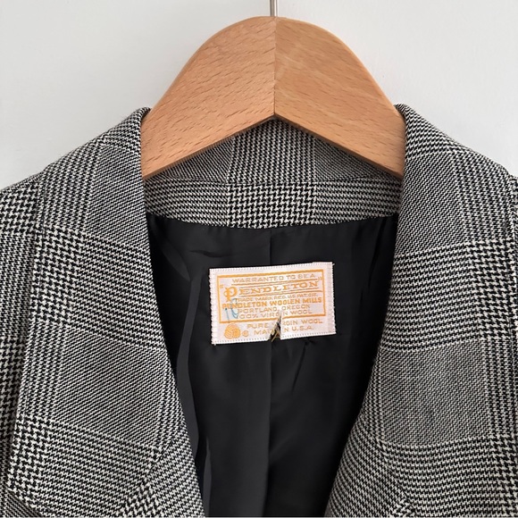 Vintage Pendleton Wool Plaid Blazer Made In USA Women's Size 10 - Picture 2 of 8